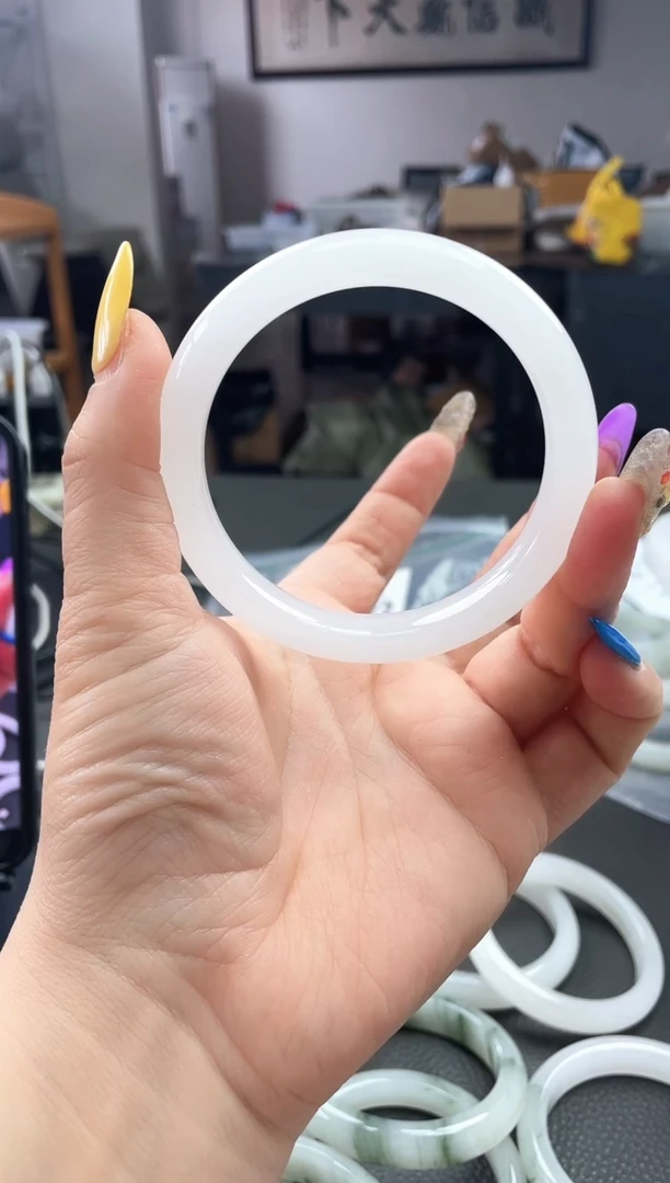 未镶嵌天山冰翠69石英质玉大*蛋大笨蛋