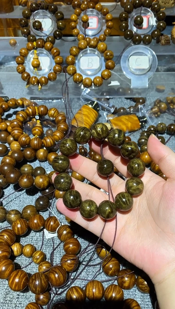 阴沉木手串/手链欲****月阴沉木冰裂1.8手串