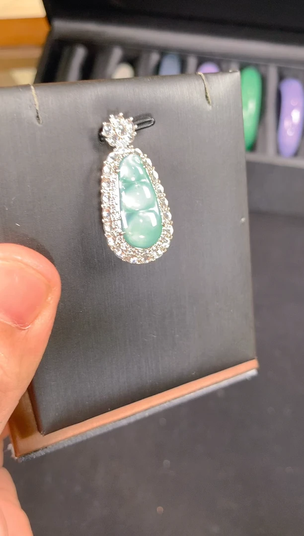 翡翠未镶嵌吊坠(不含链)多样性发其一