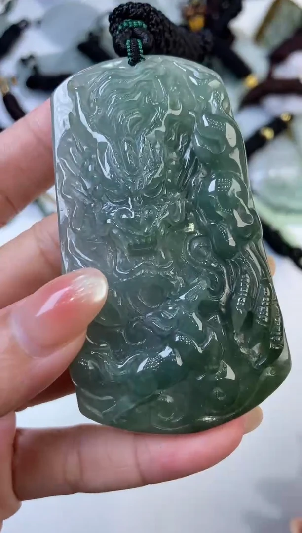 翡翠挂件未镶嵌297912   /多样性一件发