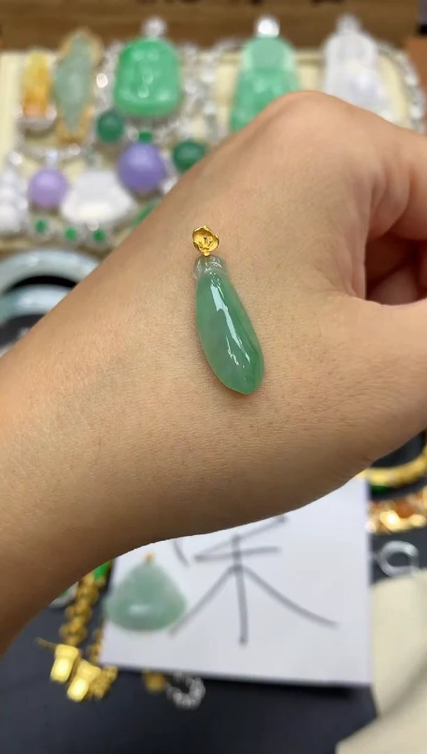 翡翠18K金镶嵌颈饰199-中国好珍宝