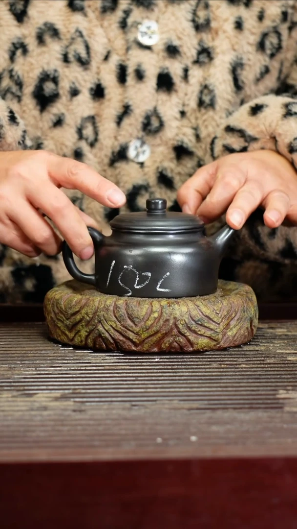 宜兴原矿紫砂壶茶壶宜兴原矿紫砂壶茶壶150C