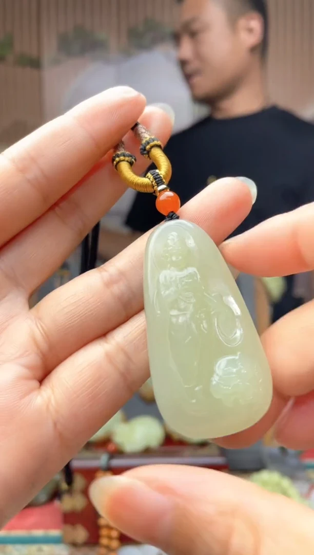 颈饰未镶嵌和田玉拍一发一