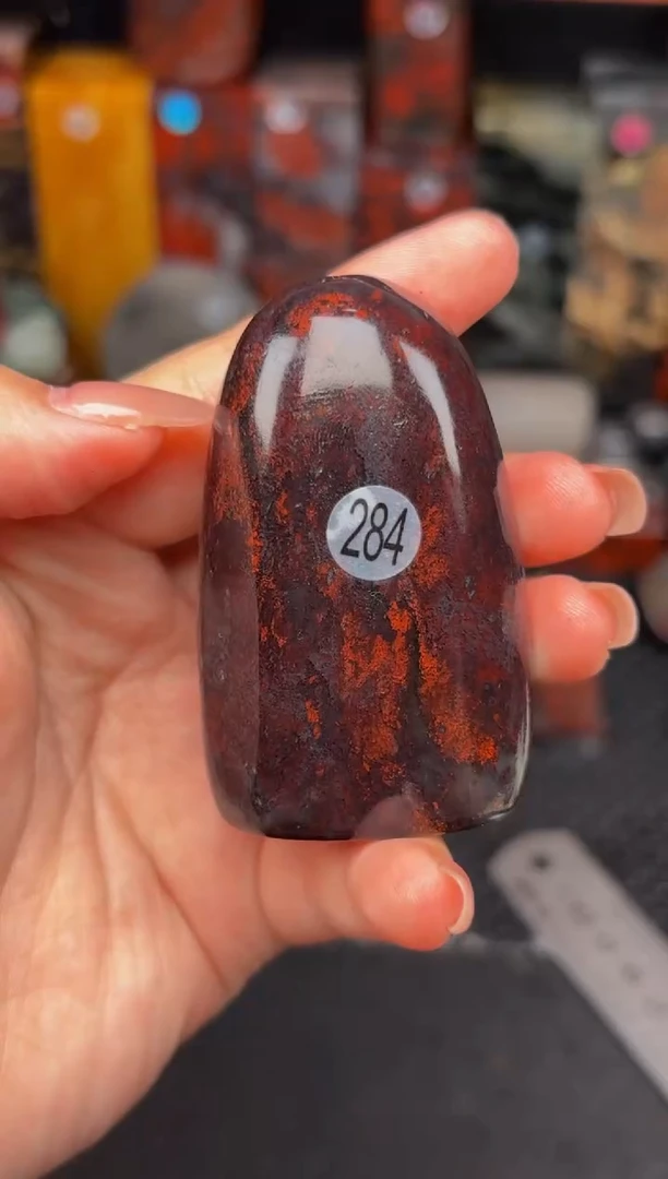 玉 桂林鸡血玉印章摆件 编号：284