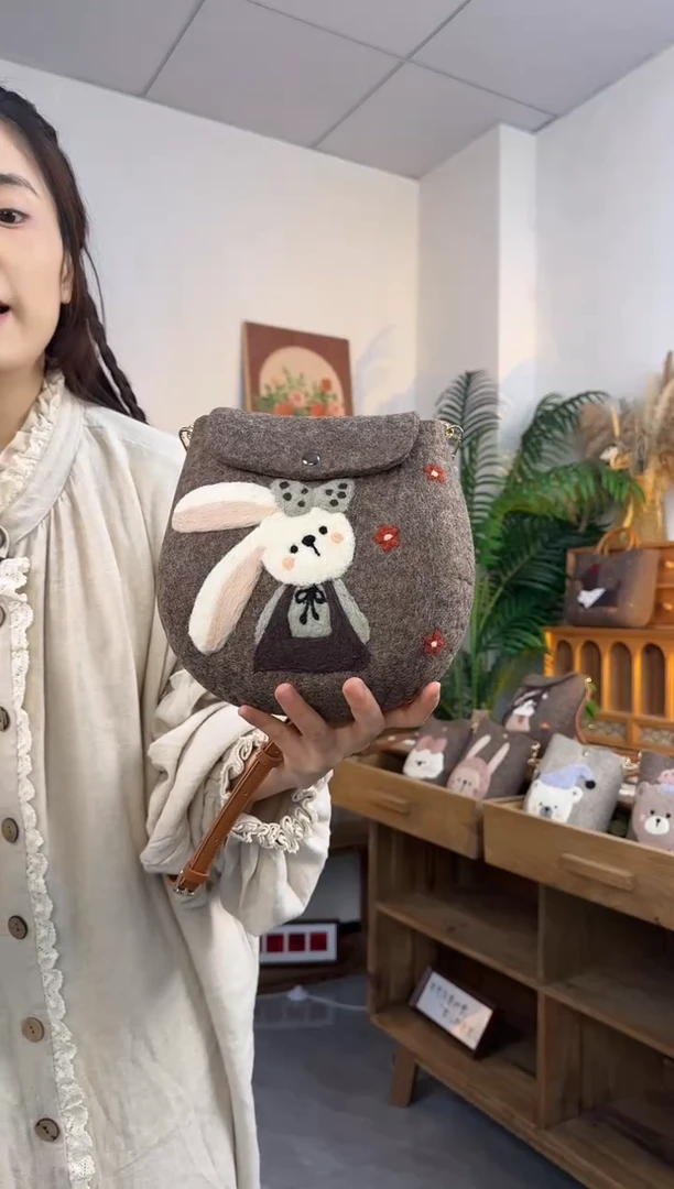 羊毛非遗纯手工包  蛋蛋包三花兔