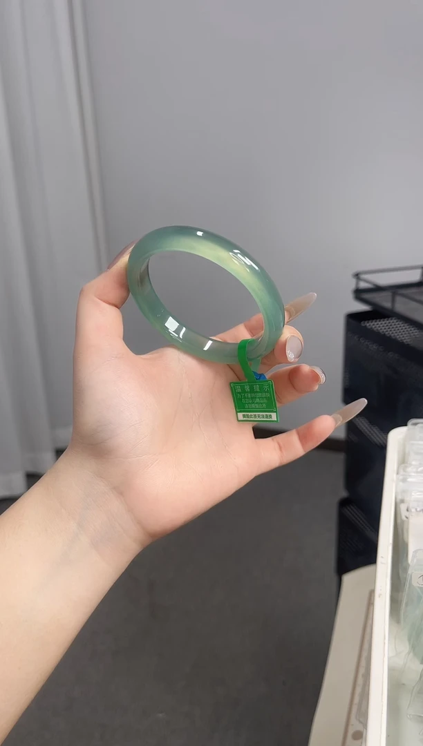 手镯玛瑙/玉髓未镶嵌59-60圈