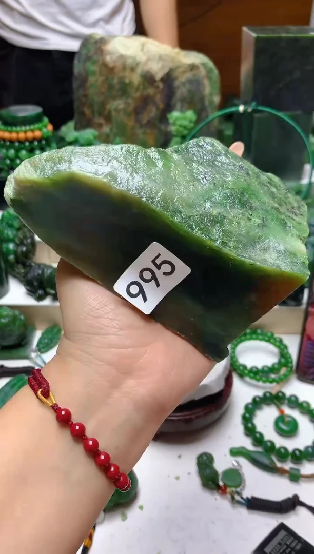 未镶嵌和田玉（碧玉）珠宝半成品1