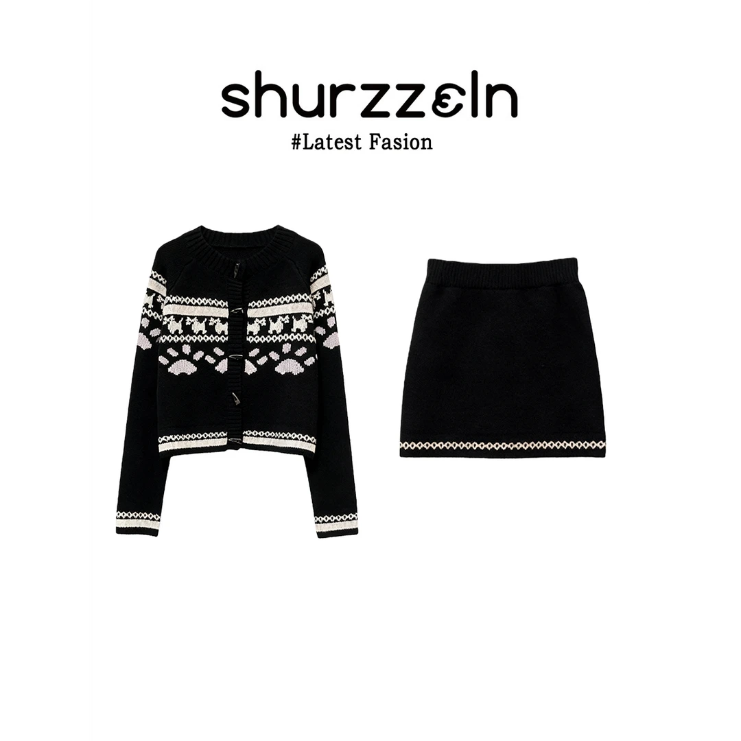 夏珍秋冬套装复古牛角扣设计感提花毛衣女2025秋冬针织包臀半身裙