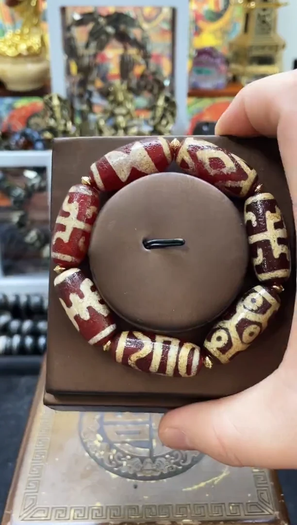 未镶嵌红肉多宝手串玛瑙/玉髓颜色图案多样性随机发一条