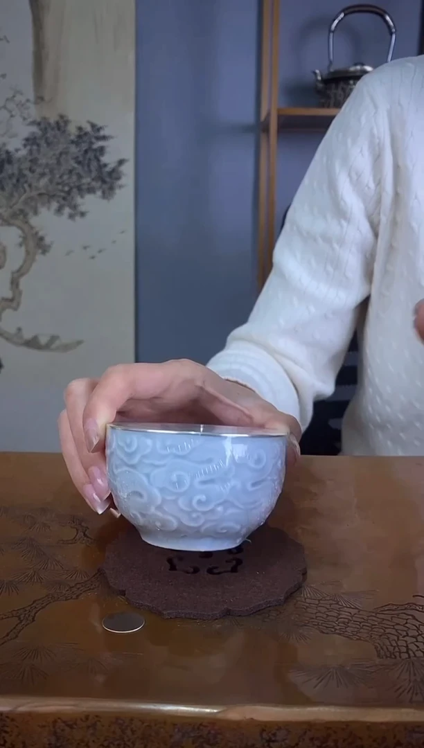 不二银工瓷包银祥云主人杯