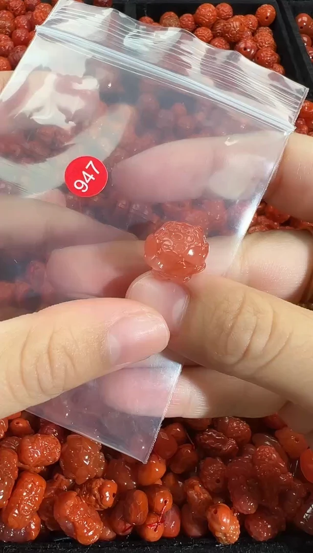 颈饰未镶嵌南红玛瑙1