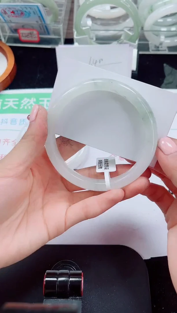 未镶嵌手镯石英质玉81-64/65
