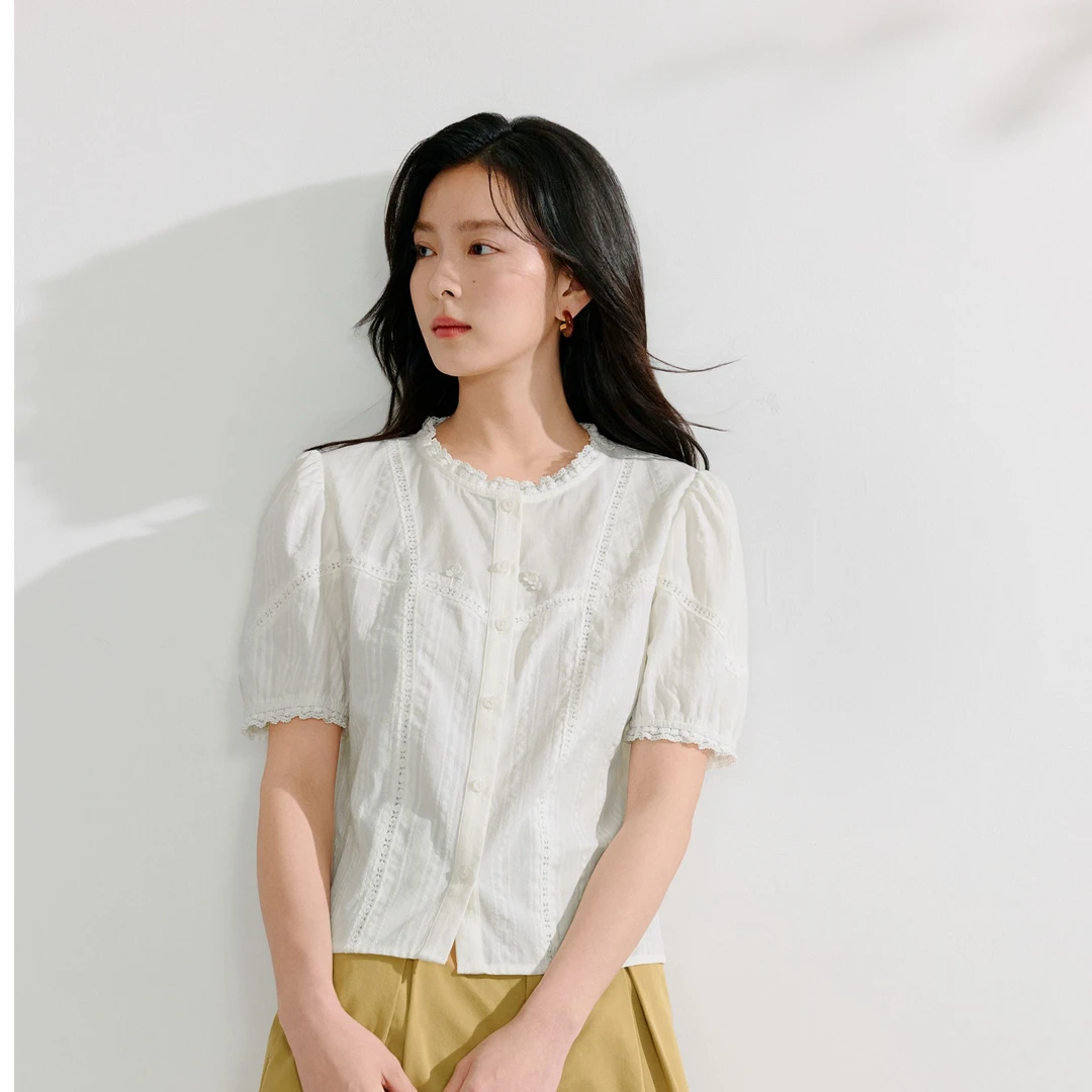 茵曼秋季新款纯欲慵懒风女装通勤简约纯色白色甜美可爱风格衣服