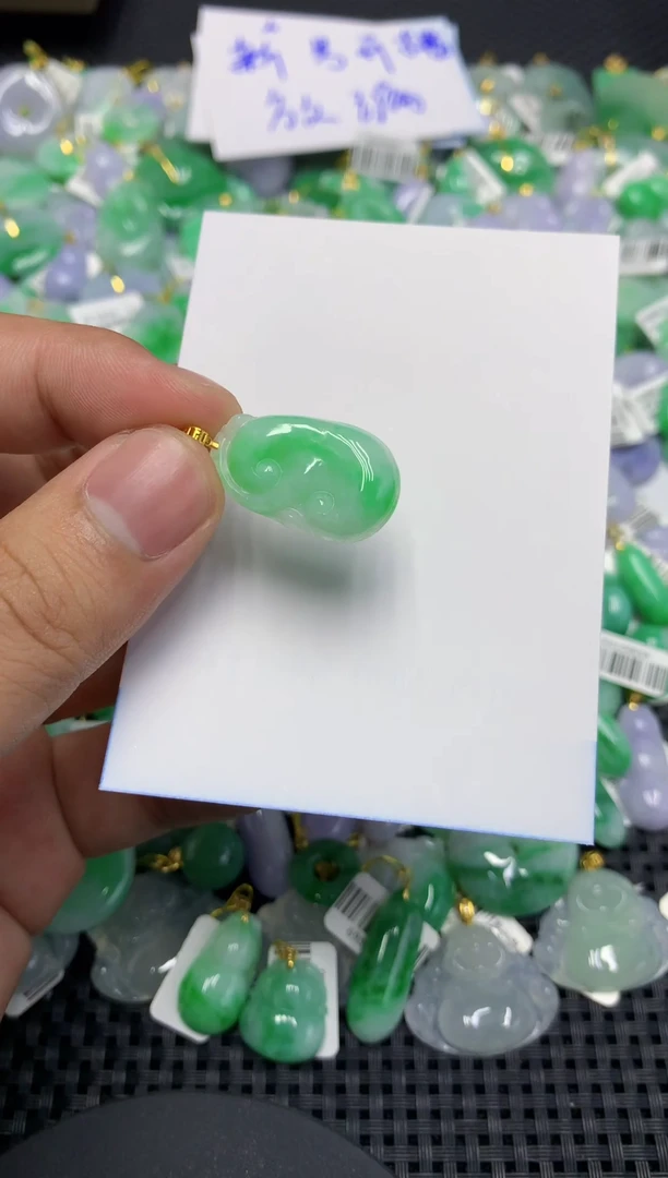 颈饰18K金镶嵌翡翠天然缅甸翡翠A货