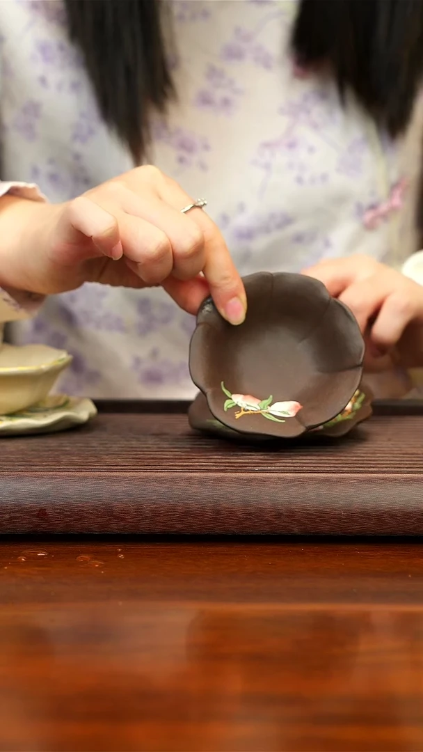 紫砂茶宠紫泥桃花一杯一垫