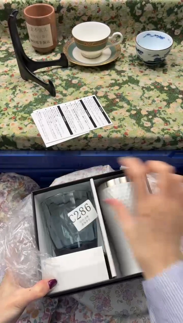 手工艺品琉璃请***贝       C286*