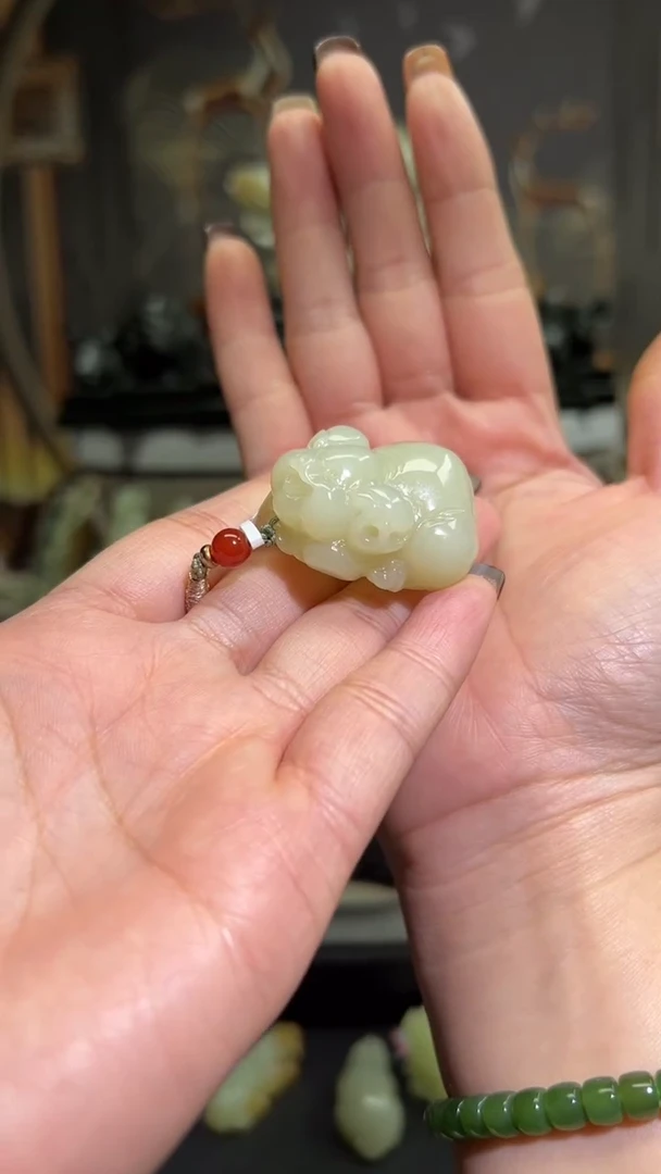 未镶嵌和田玉摆件挂件