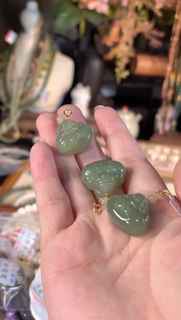 【闪购商品】和田玉吊坠(不含链)银S925镶嵌多样性发货其一