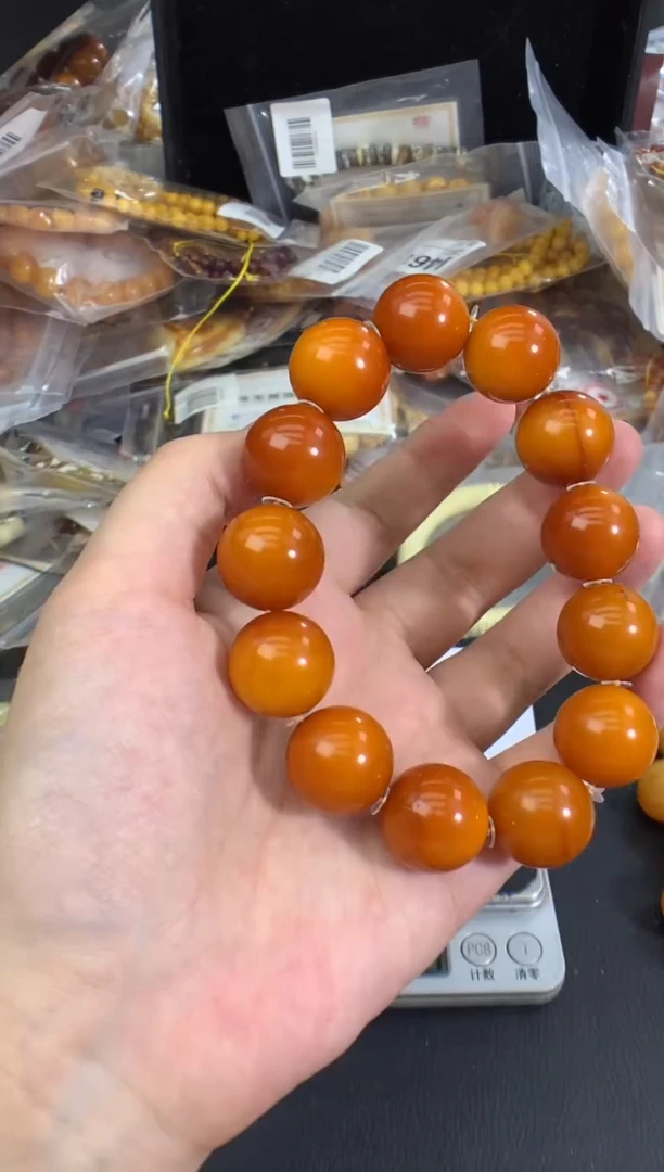 蜜蜡未镶嵌珠宝奇石699