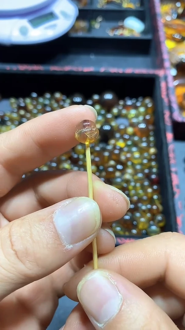 琥珀颈饰未镶嵌天然缅甸琥珀单珠
