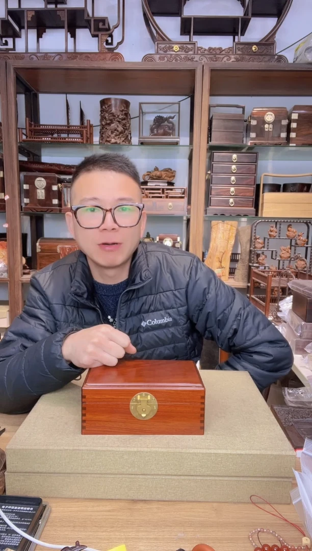 【闪购商品】乌木类书架136红檀20公分长方翻盖盒  瑕疵