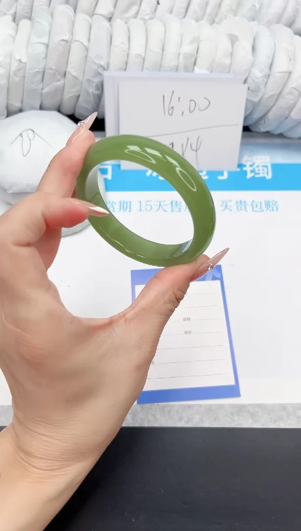 石英质玉手镯未镶嵌120-56NYG