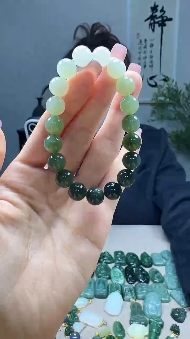 未镶嵌和田玉挂件10