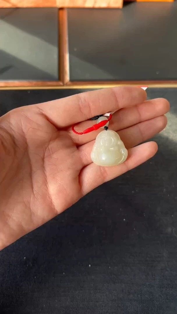 【闪购商品】和田玉吊坠(赠链)未镶嵌且末微色差近矿