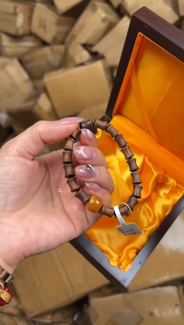 尚品精品手串《无礼盒》