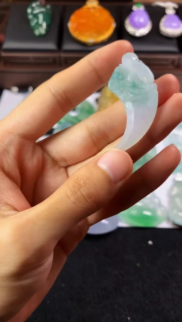 未镶嵌定制翡翠萱**西S毛货不退不换