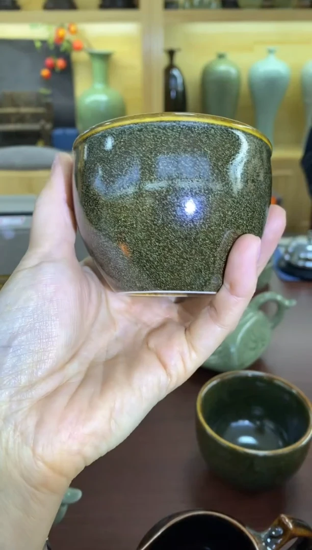 【闪购商品】011831茶叶末釉大缸杯 一只微瑕