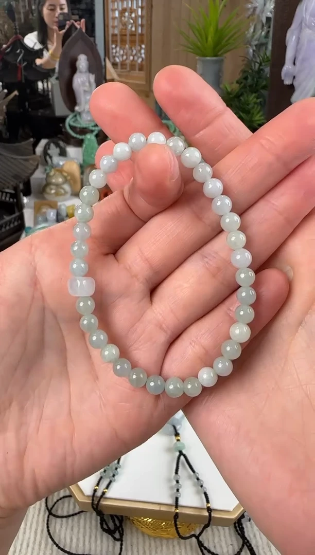 未镶嵌挂件翡翠手串