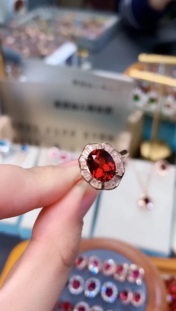 【闪购商品】石榴石戒指银S925镶嵌天然