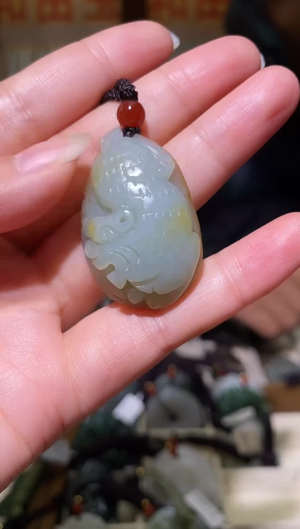 颈饰未镶嵌和田玉1