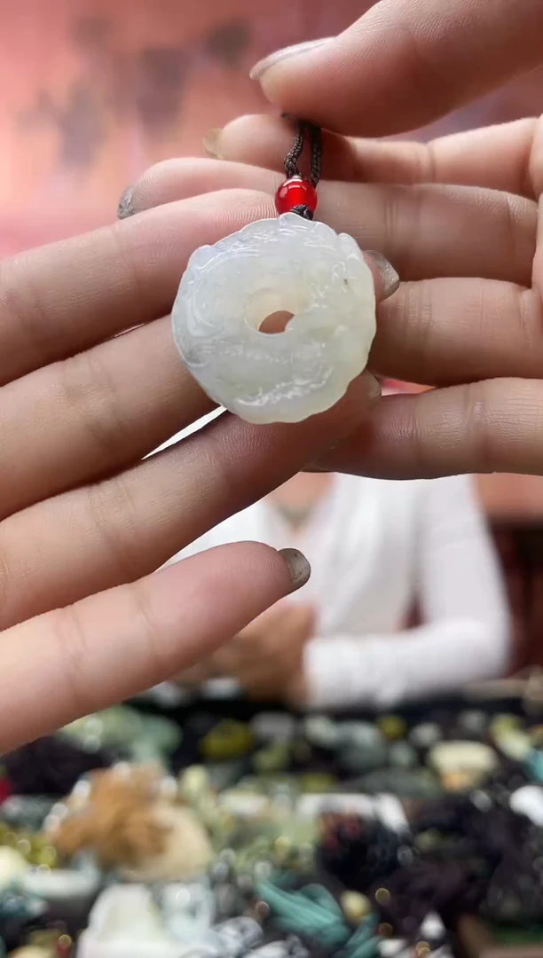 未镶嵌岫玉吊坠·