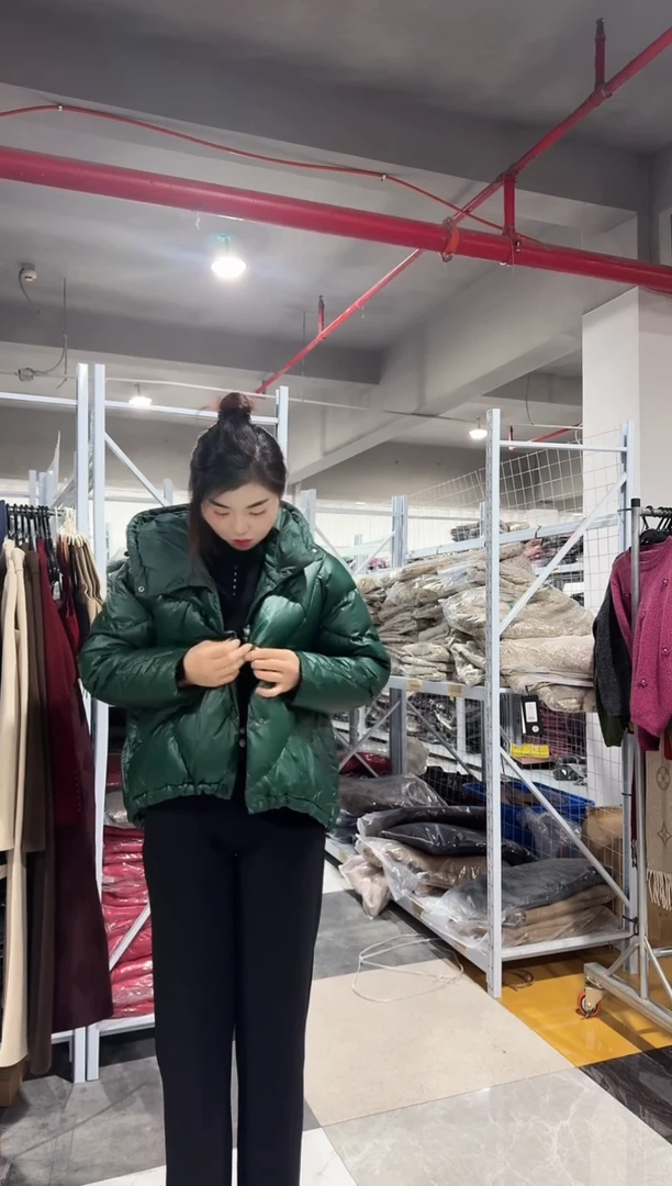 森比 短款鹅绒服 130斤