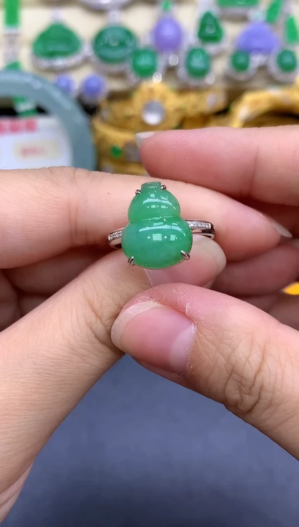 18K金镶嵌戒指翡翠396-中国好珍宝