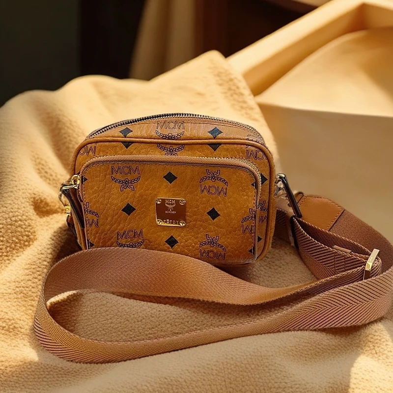 95新 MCM  干邑色相机包  1171 2427