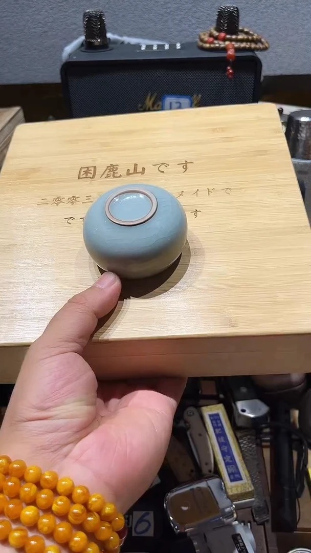 瓷片闪购商品 如图所示