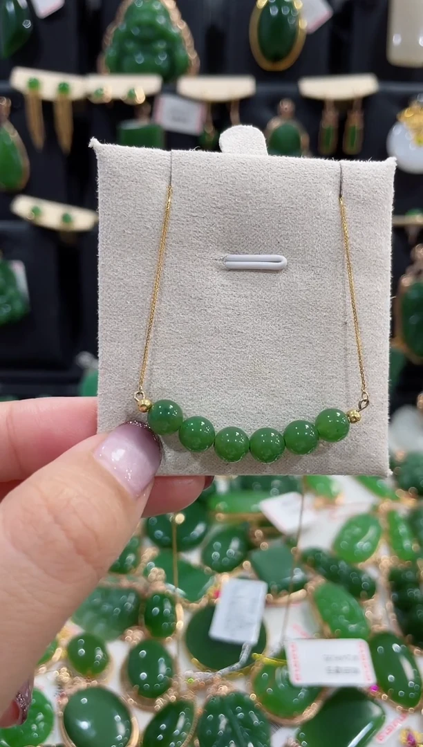 【闪购商品】和田玉（碧玉）颈饰18K金镶嵌微笑链