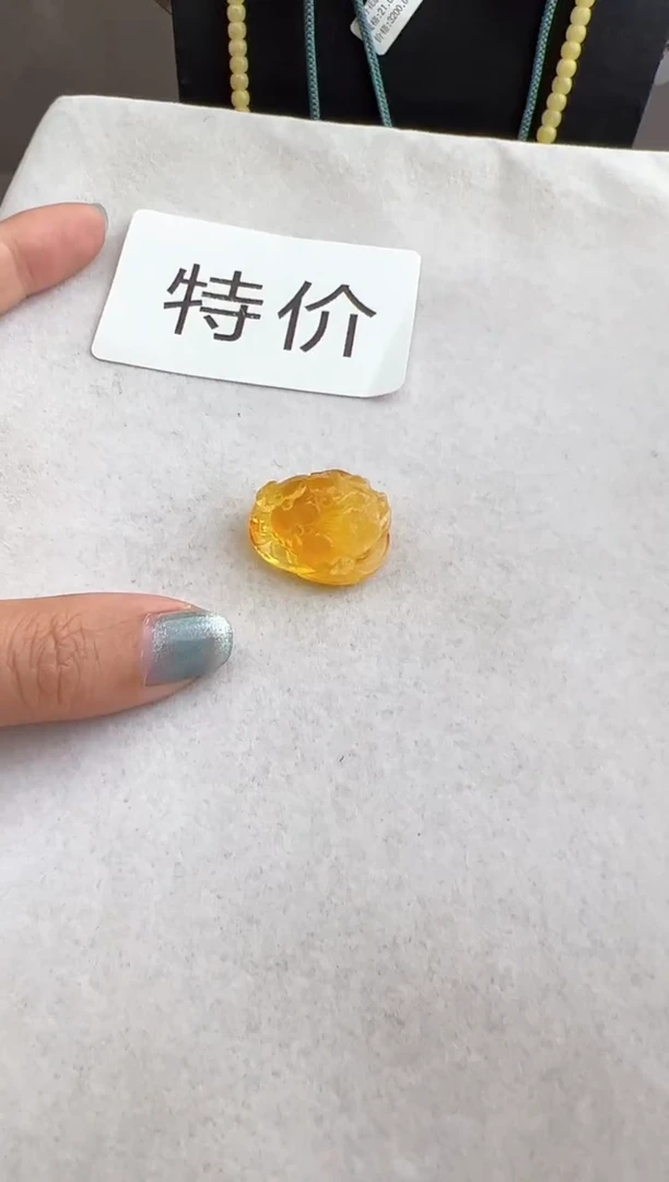 【闪购商品】琥珀裸石未镶嵌10220154-手机坠
