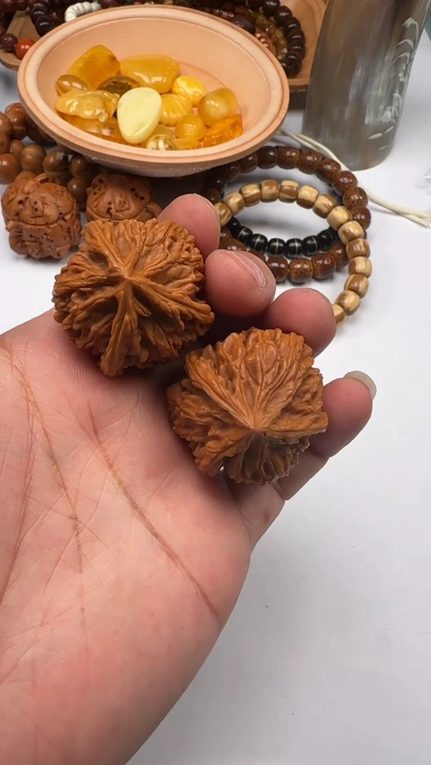 把件桃核三棱核桃