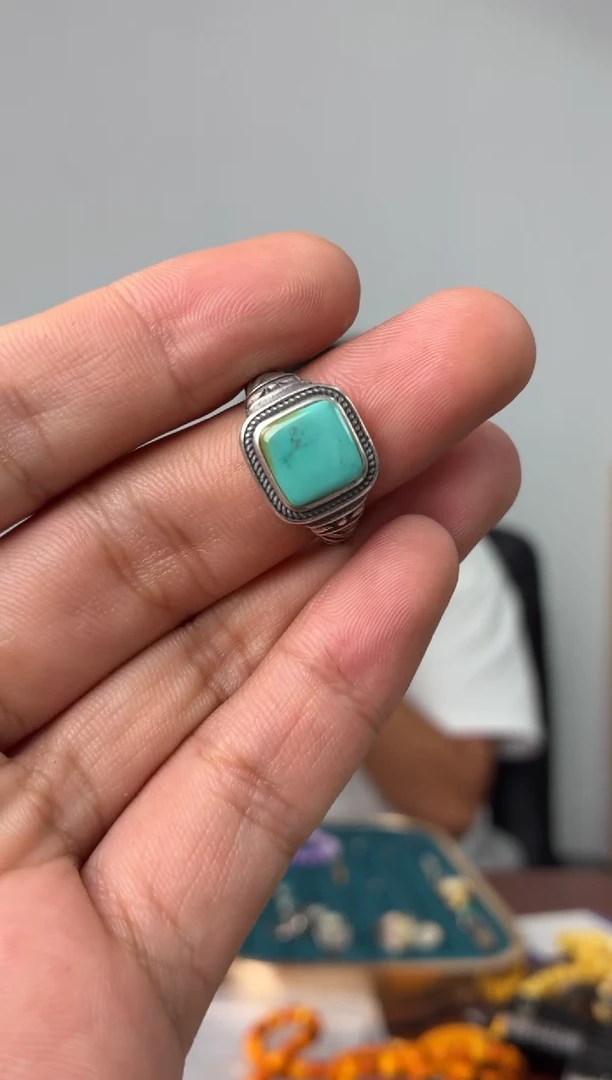 银S925镶嵌绿松石戒指噶玛珠宝