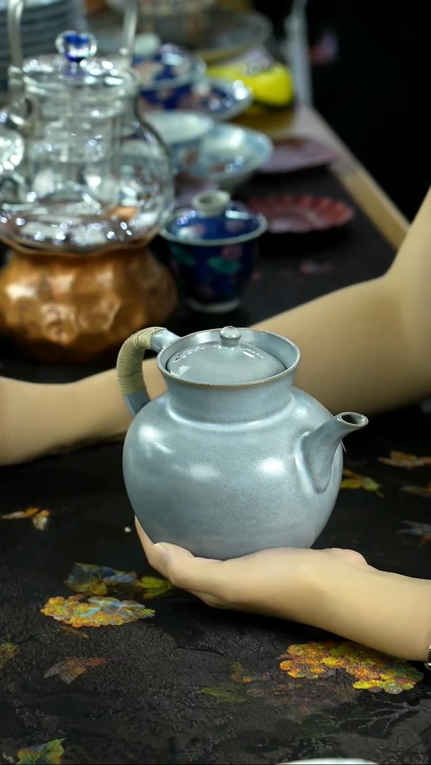 景德镇手绘瓷器放漏场