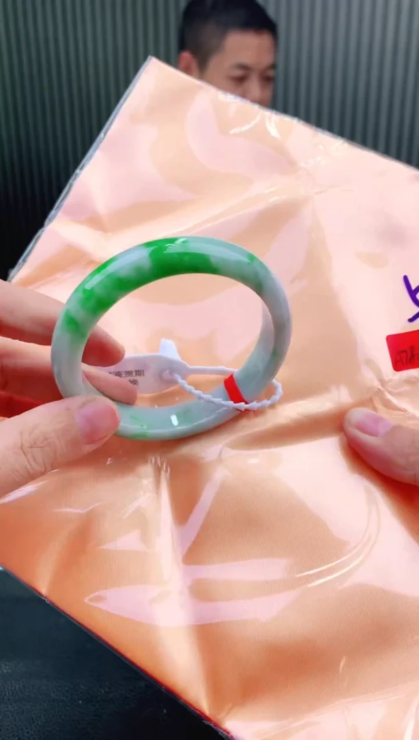 未镶嵌手镯翡翠111