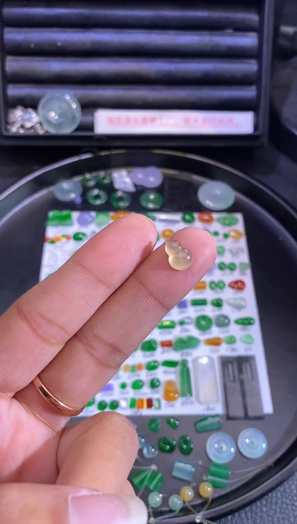 未镶嵌挂件翡翠葫芦