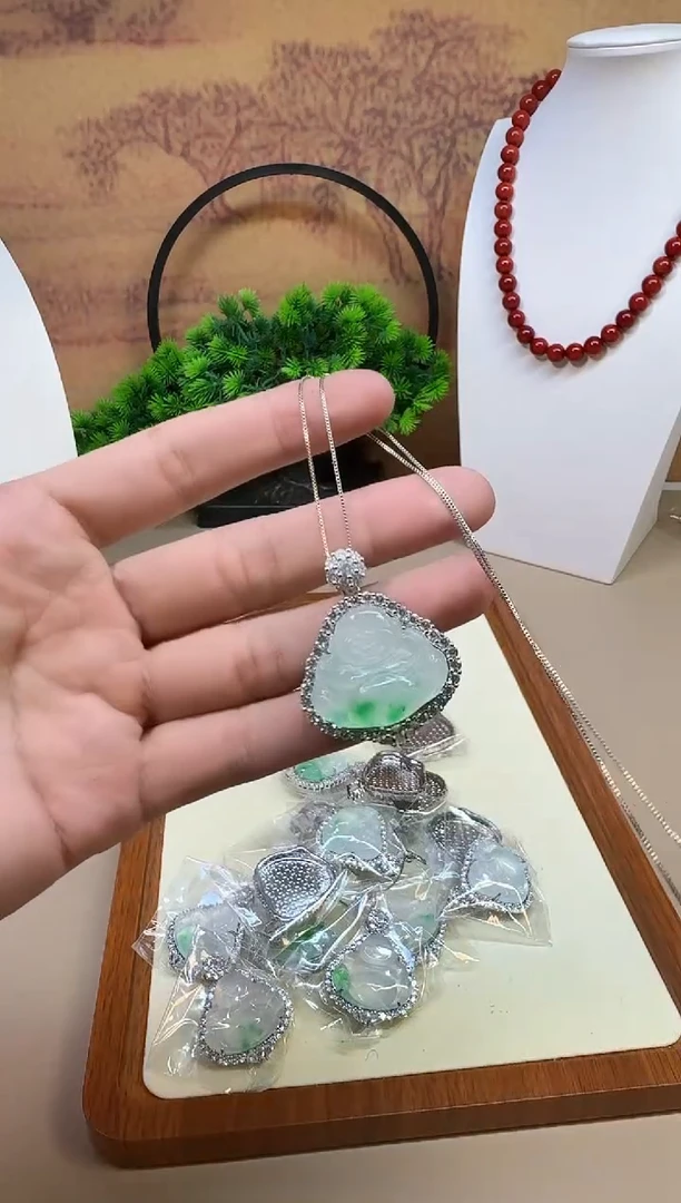 吊坠(赠链)银S925镶嵌翡翠A176