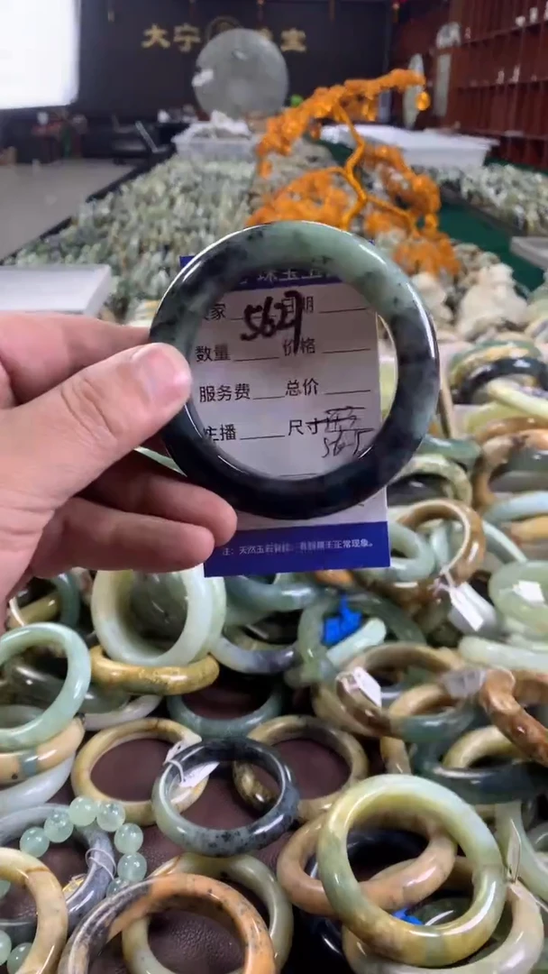 未镶嵌蛇纹石玉手镯5627