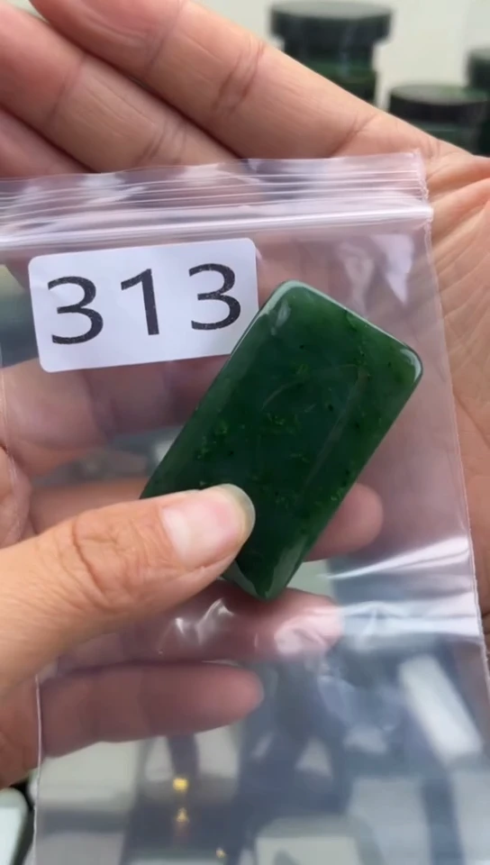 未镶嵌和田玉珠宝半成品牌子