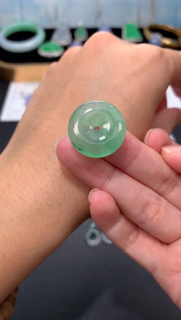 未镶嵌定制翡翠48小时鉴赏期 退货不扣服务费